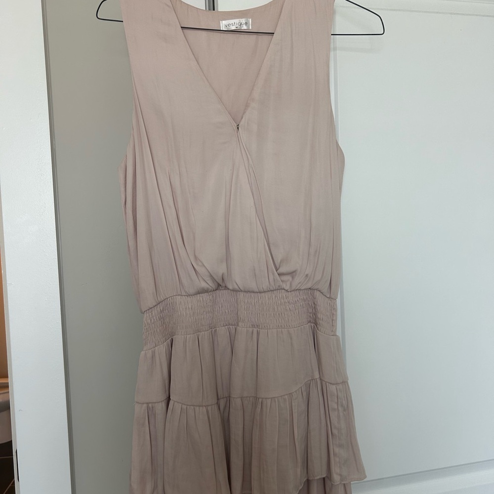 Vestique Sleeveless Taupe Mini Dress